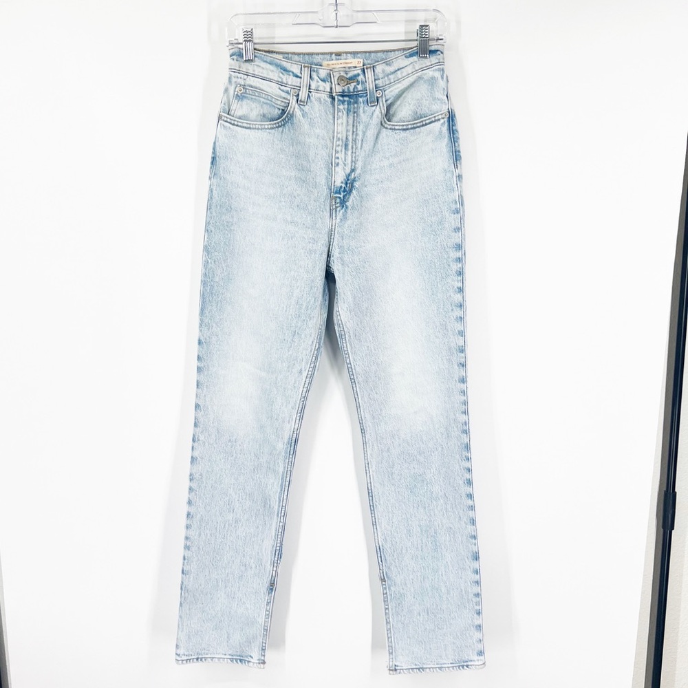 Levi’s 70s High Rise Slim Straight Jeans Light Wash Ankle Slits